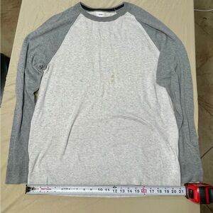 Old Navy Men's XL Gray White Colorblock Long Sleeve Crew Neck Baseball T-Shirt